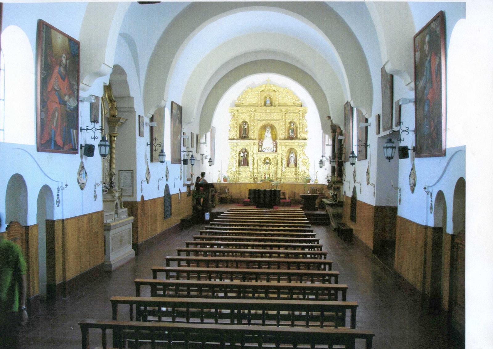Interieur Humahuaca met schilderijen